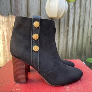 TOMMY HILFIGER Black suede ankle boots *SUPER STYLISH * 10M